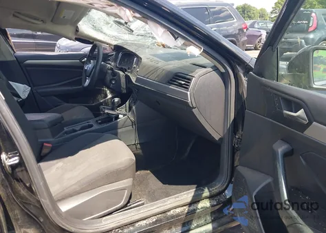 2019 Volkswagen Jetta 1.4T R-Line/1.4T S/1.4T Se z USA, uszkodzony, nr VIN 3VWC57BU9KM130220